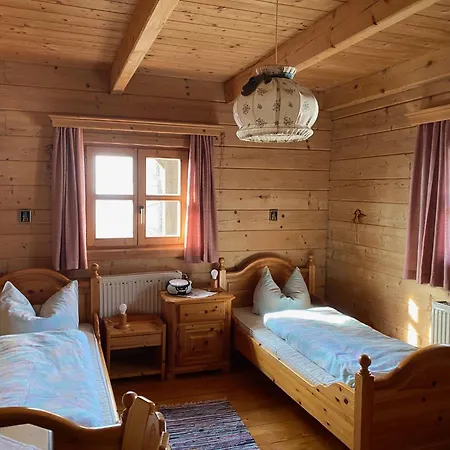 Berg-panorama-ferienwohnungen Gut-lichtenau Apartment